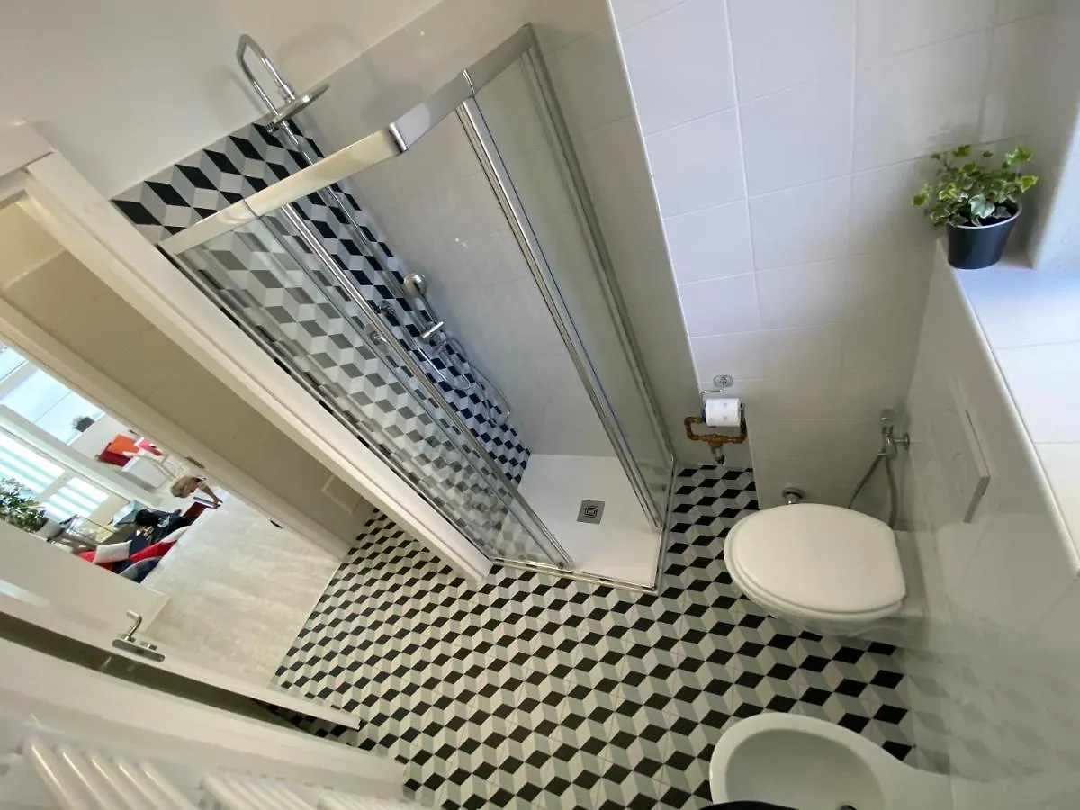 Semesterbostad Scalabrini Loft Villa Como